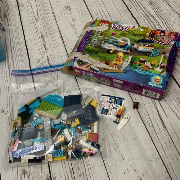 Lego Friends Stephanie’s Buggy & Trailer - Picture 3 of 6